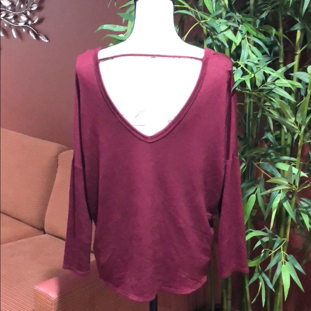 ❤️Burgundy ❤️top with front and back detail- Top - Picture 6 of 6